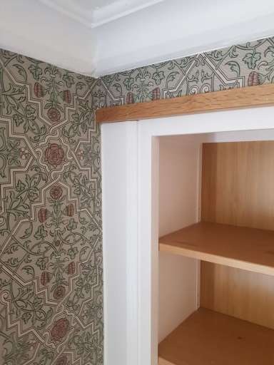 Tapetsering av rum i Örebro